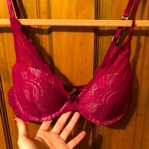 *NWOT* Calvin Klein Plunge Lacey Bra (36B)